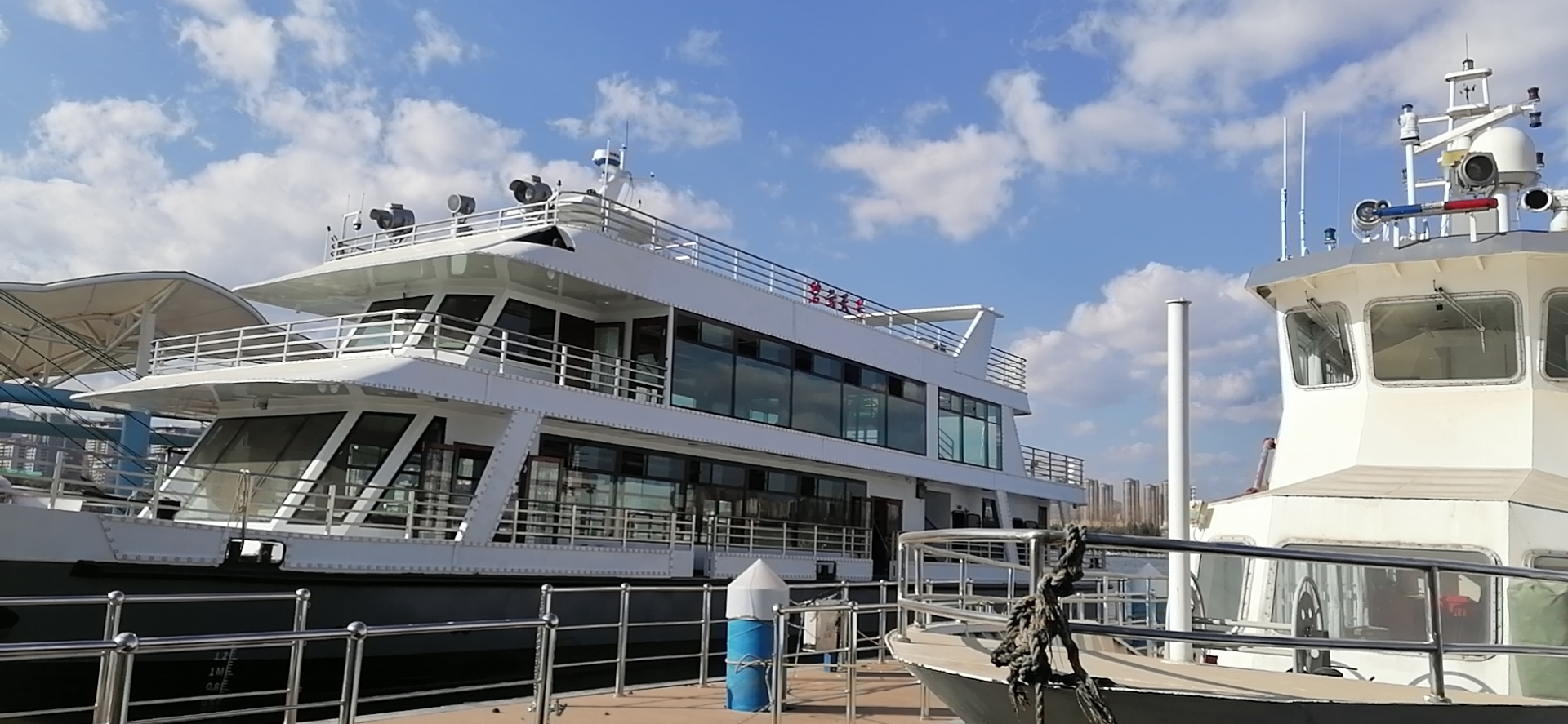 35.8 M Pure Electric Dian Lake cruise ship on trial